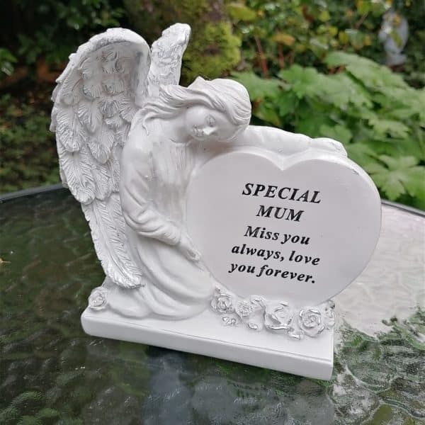 Graveside Ornament Angel With Heart Mum DF19233E